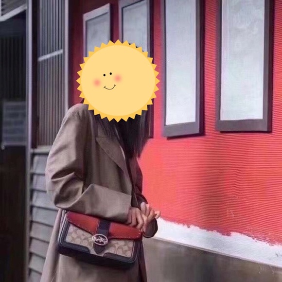 Coach Georgie Shoulder Bag In Colorblock Signature Canvas With Rivets - Picture 2 of 16